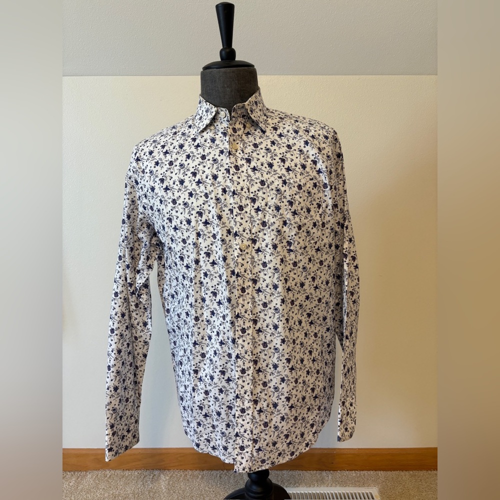 Banana Republic Blue and White Casual Button Down Shirt M slim fit